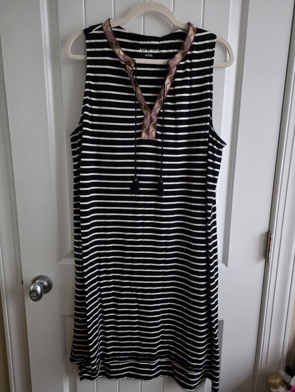 Ava & Viv Black & White Striped Sleeveless Dress Embroidered Trim Plus Sz 1X